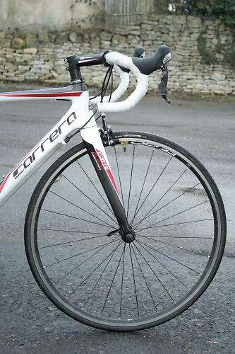 carrera virago road bike